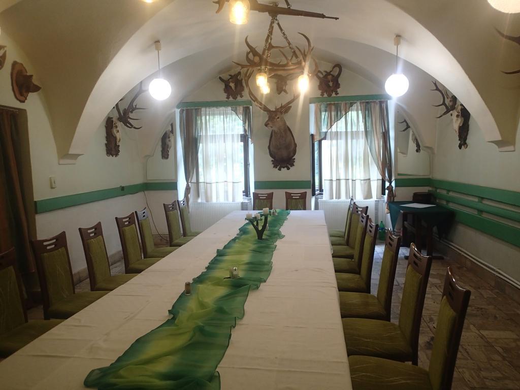 Penzión a Reštaurácia u Jeleňa Stará ľubovňa Exterior foto